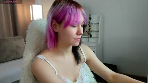 Snapshot of emilytrase chatting on July 2026 01:21:01 AM Betty online show from July 2026 01:21:01 AM