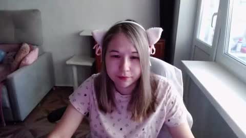 Snapshot of emilyway chatting on June 2026 10:52:01 AM emilyway online show from June 2026 10:52:01 AM