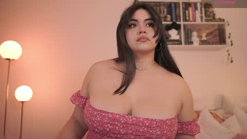 Snapshot of emilyxrose_ chatting on February 2025 07:42:01 PM IG thickemmsss online show from February 2025 07:42:01 PM