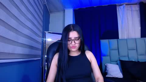 Emily  online show from November 2025 03:38:02 AM