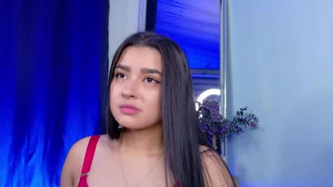 Snapshot of emilyy05_ chatting on May 2026 01:10:02 AM Emily online show from May 2026 01:10:02 AM