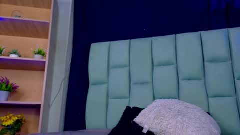 Snapshot of emilyy05_ chatting on May 2026 01:35:01 AM Emily online show from May 2026 01:35:01 AM