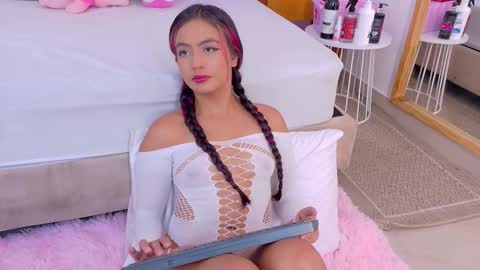 Emily Bank online show from March 2026 08:04:01 PM