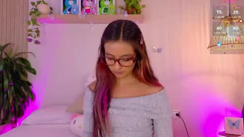 Snapshot of emilyy_bank chatting on June 2026 03:29:02 AM Emily Bank online show from June 2026 03:29:02 AM
