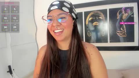 emilyy_cooperr online show from November 2025 11:54:02 AM