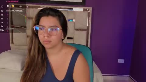 Snapshot of emilyy_cooperr chatting on June 2026 12:06:01 PM emilyy_cooperr online show from June 2026 12:06:01 PM