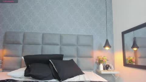 emilyy_r online show from January 2026 07:08:01 PM