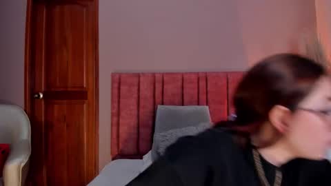 Emilyy Watson online show from November 2025 12:30:01 AM