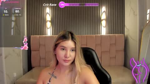 Snapshot of emma1_b_ chatting on September 2025 01:21:02 AM Emma online show from September 2025 01:21:02 AM
