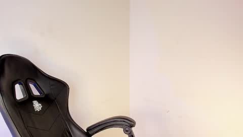 emma online show from February 2025 04:13:02 PM