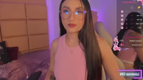 emma__js_ online show from May 2026 07:53:02 PM