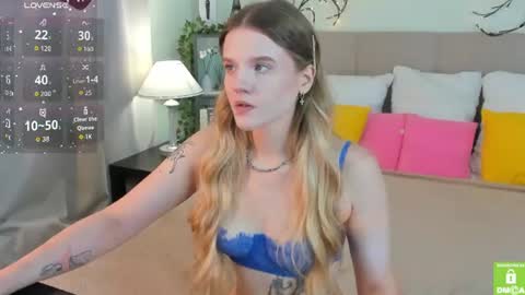 Snapshot of emma__peach chatting on July 2026 07:46:02 AM emma__peach online show from July 2026 07:46:02 AM