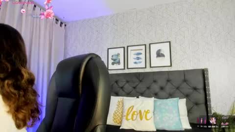 Emma online show from March 2025 12:27:02 PM