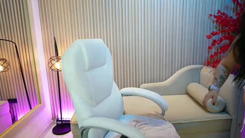 Snapshot of emma__walkerr_ chatting on September 2025 07:25:02 PM emma__walkerr_ online show from September 2025 07:25:02 PM