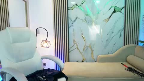 emma__walkerr_ online show from March 2026 07:19:01 PM