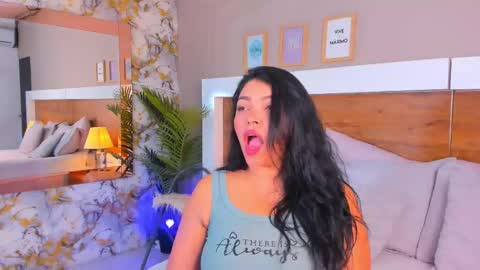 Emma  online show from December 2025 11:39:02 AM