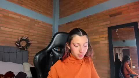 Hey Im EmmaHelp me reach 100 likes online show from June 2026 07:12:02 PM