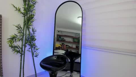 Emma Bloom online show from February 2025 02:02:01 PM