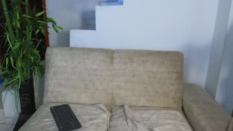 Snapshot of emma_blue_ chatting on April 2026 03:02:01 AM Emma Blue modelo independiente online show from April 2026 03:02:01 AM