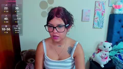 emma_boo_ online show from October 2025 04:19:02 PM