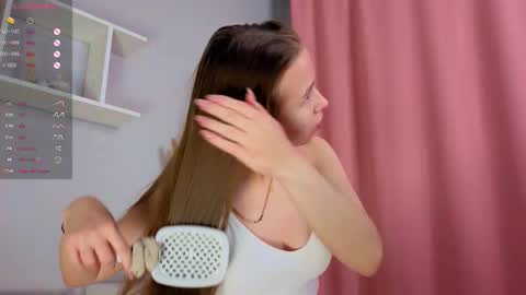 Snapshot of emma_clon chatting on February 2026 12:38:01 AM Emma online show from February 2026 12:38:01 AM