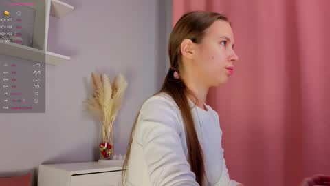 Snapshot of emma_clon chatting on February 2026 05:47:01 AM Emma online show from February 2026 05:47:01 AM