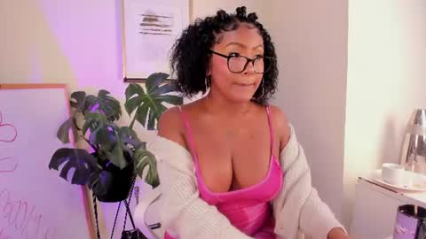 Snapshot of emma_dancer chatting on July 2026 12:23:01 PM emma online show from July 2026 12:23:01 PM