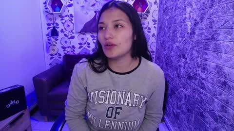 Snapshot of emma_garciaa_ chatting on January 2025 03:48:01 AM emma online show from January 2025 03:48:01 AM