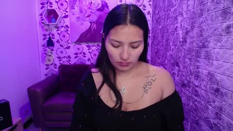 Snapshot of emma_garciaa_ chatting on January 2025 03:52:01 AM emma online show from January 2025 03:52:01 AM