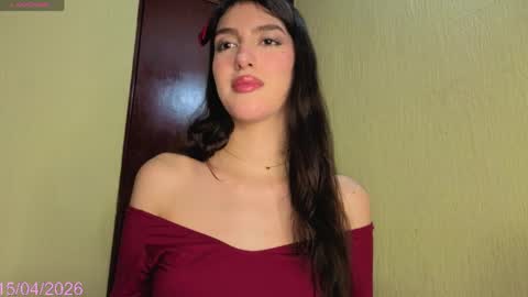 Snapshot of emma_hottson chatting on April 2026 11:38:02 PM Emma 3 online show from April 2026 11:38:02 PM