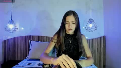emma_jhoons online show from September 2025 11:03:01 AM