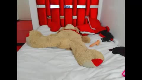 Snapshot of emma_joyce1 chatting on April 2026 05:07:02 PM emma_joyce1 online show from April 2026 05:07:02 PM