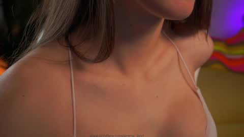    online show from December 2025 07:20:01 PM