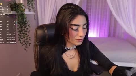 Snapshot of emma_lirys chatting on June 2026 10:03:02 PM Emma online show from June 2026 10:03:02 PM