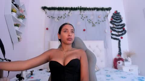 Emma online show from December 2025 06:59:02 PM