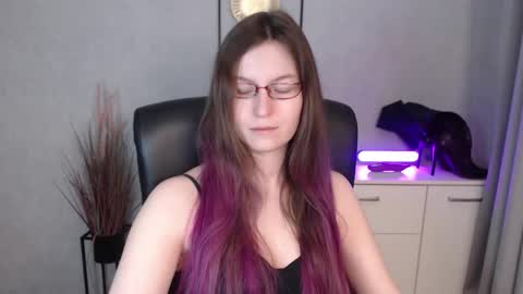 emma online show from December 2025 07:03:01 AM