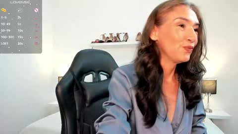 Snapshot of emma_mendoza chatting on May 2026 11:37:02 AM Emma online show from May 2026 11:37:02 AM