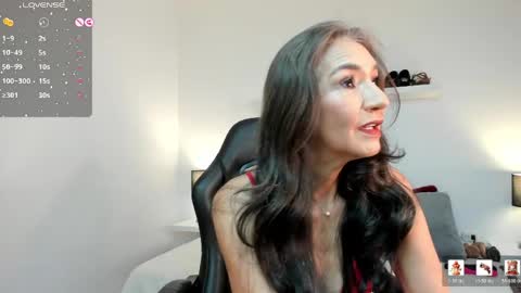 Snapshot of emma_mendoza chatting on May 2026 11:28:01 AM Emma online show from May 2026 11:28:01 AM