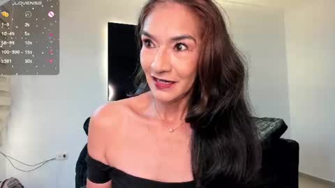 Snapshot of emma_mendoza chatting on June 2026 11:30:02 AM Emma online show from June 2026 11:30:02 AM