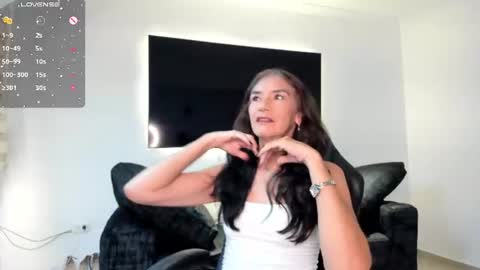 Snapshot of emma_mendoza chatting on June 2026 11:25:01 AM Emma online show from June 2026 11:25:01 AM