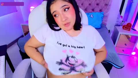 Emma Monserratt online show from October 2025 08:53:02 PM