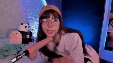Snapshot of emma_nakamura chatting on January 2025 02:08:02 PM online show from January 2025 02:08:02 PM