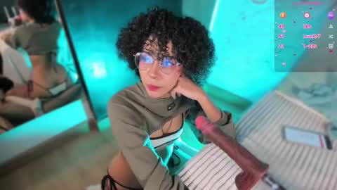 Snapshot of emma_nakamura chatting on September 2025 10:15:01 AM online show from September 2025 10:15:01 AM
