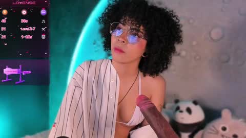 Snapshot of emma_nakamura chatting on September 2025 10:28:01 AM online show from September 2025 10:28:01 AM