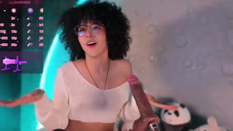 Snapshot of emma_nakamura chatting on September 2025 05:31:01 AM online show from September 2025 05:31:01 AM