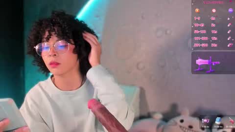Snapshot of emma_nakamura chatting on October 2025 10:04:01 AM online show from October 2025 10:04:01 AM