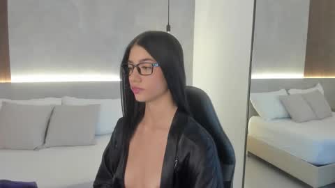 E M M A online show from March 2026 11:09:01 PM