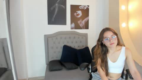 emma online show from October 2025 04:44:01 AM