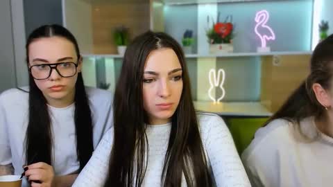 emma_swee online show from February 2026 06:45:02 AM