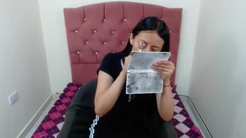 emma_thompson6 online show from October 2025 12:32:01 AM